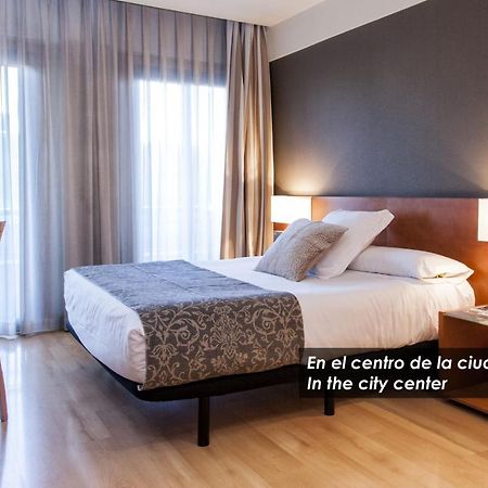 Zenit Don Yo Hotel Zaragoza Bagian luar foto