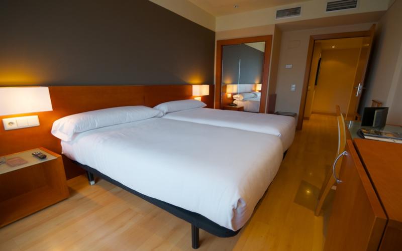 Zenit Don Yo Hotel Zaragoza Bagian luar foto