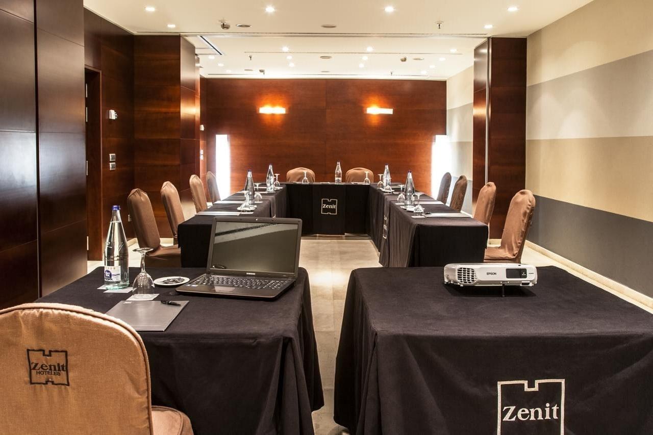 Zenit Don Yo Hotel Zaragoza Bagian luar foto