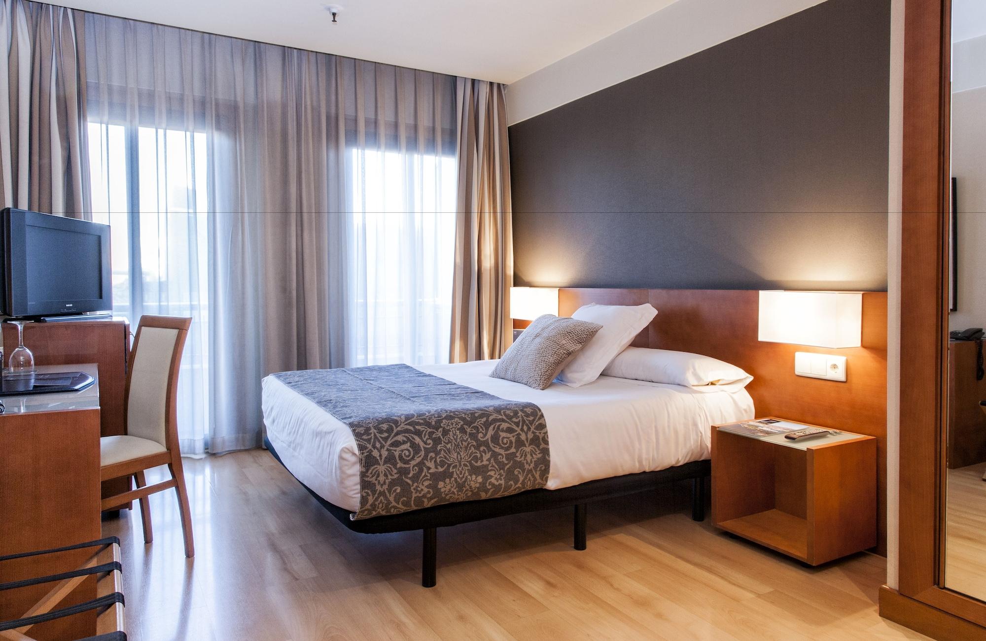 Zenit Don Yo Hotel Zaragoza Bagian luar foto