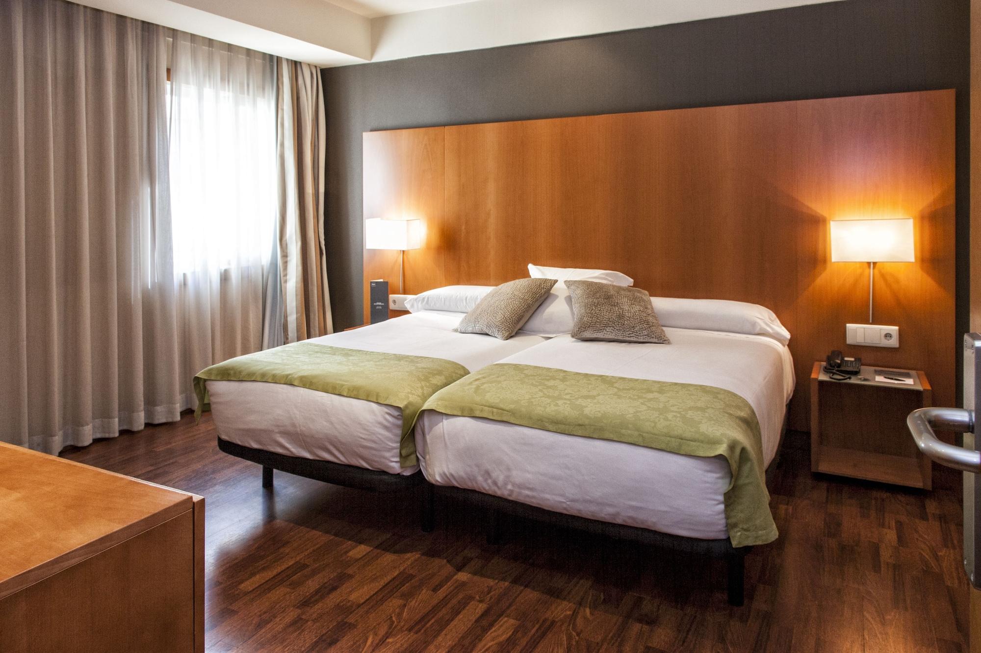 Zenit Don Yo Hotel Zaragoza Bagian luar foto
