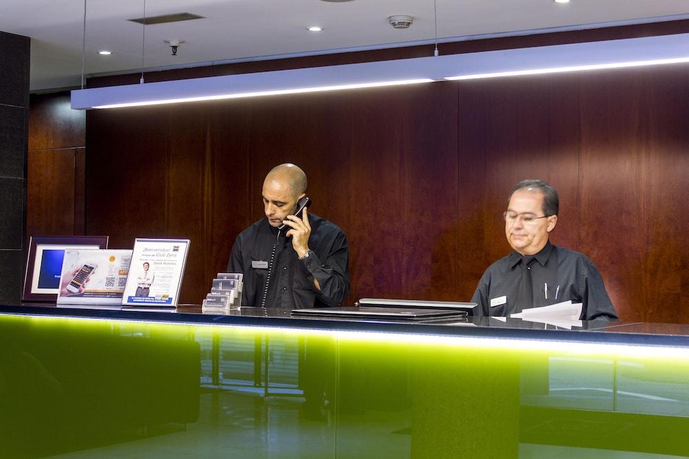 Zenit Don Yo Hotel Zaragoza Bagian luar foto