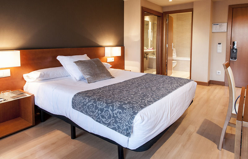 Zenit Don Yo Hotel Zaragoza Bagian luar foto