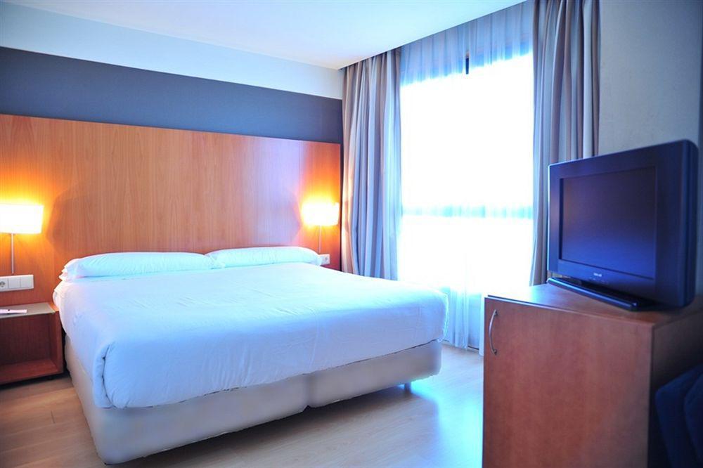 Zenit Don Yo Hotel Zaragoza Bagian luar foto
